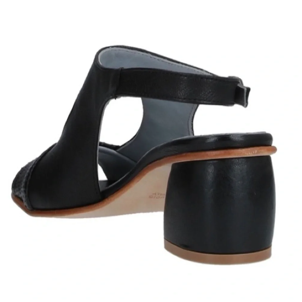 Black LILIMILL Dixan Sandals Size 8, NIB